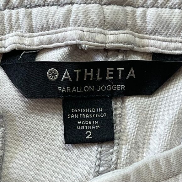 Athleta Farallon Jogger Pants Size 2 Birch in Gray Stretch Loose Fit Tapered - Picture 6 of 8